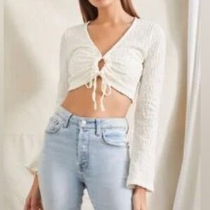 Forever 21 White Long Sleeve Crop Top (Size S)